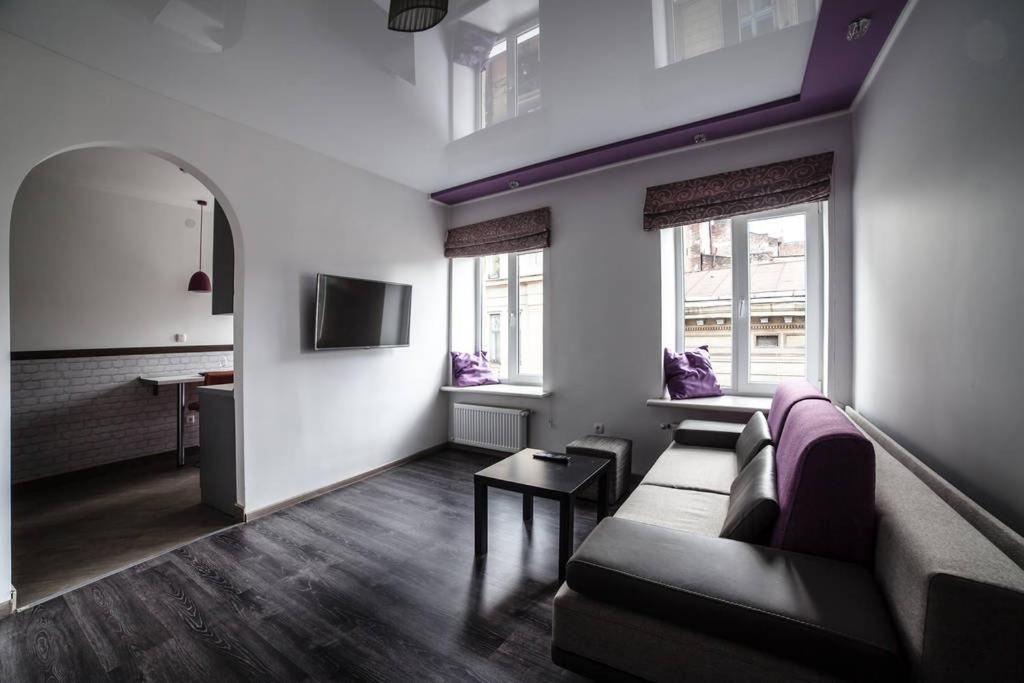Romantic Apartments - Центр Львова , З Видом На Місто Buitenkant foto