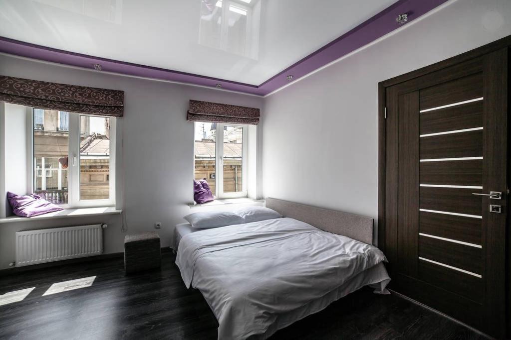 Romantic Apartments - Центр Львова , З Видом На Місто Buitenkant foto