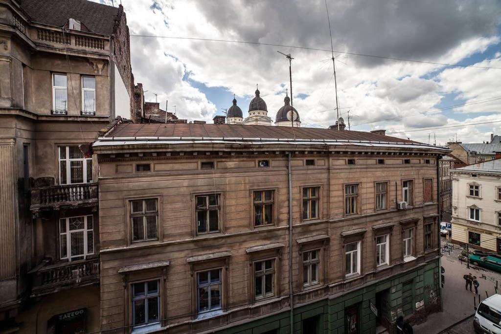 Romantic Apartments - Центр Львова , З Видом На Місто Buitenkant foto